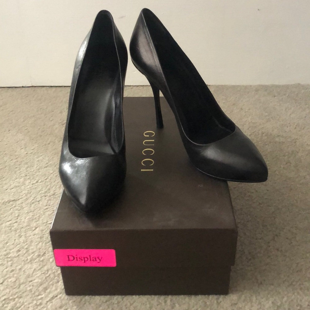 Authentic Gucci pumps